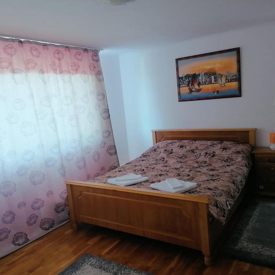 Stars Livezeni Hotel Ivanesti ภายนอก รูปภาพ