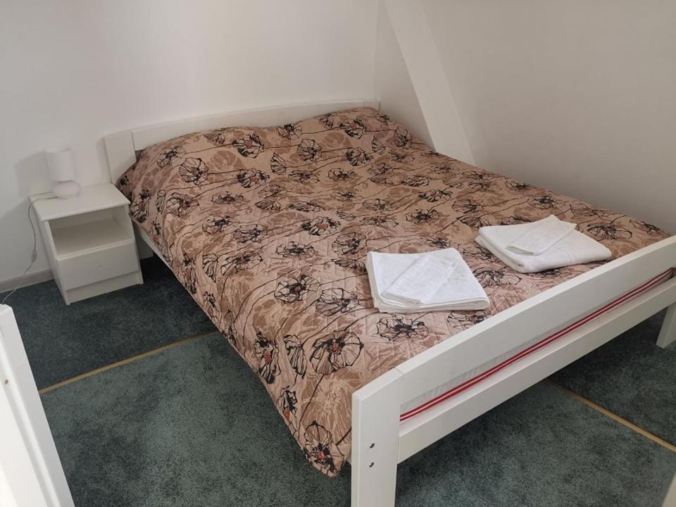 Stars Livezeni Hotel Ivanesti ภายนอก รูปภาพ