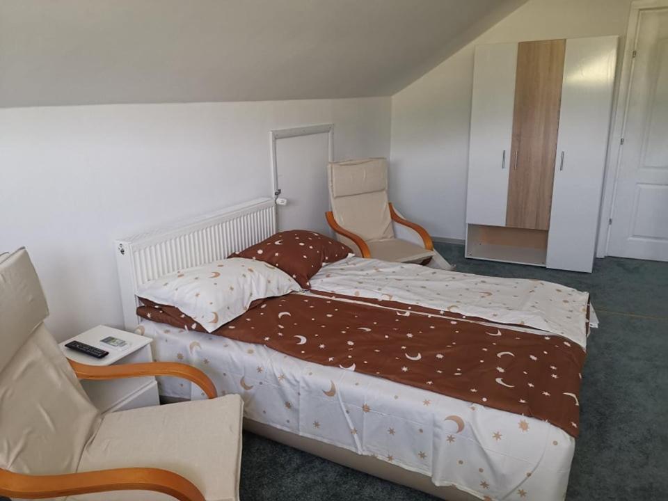 Stars Livezeni Hotel Ivanesti ภายนอก รูปภาพ